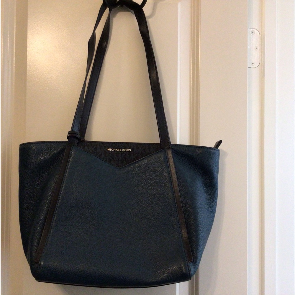 Medium-sized Michael Kors purse